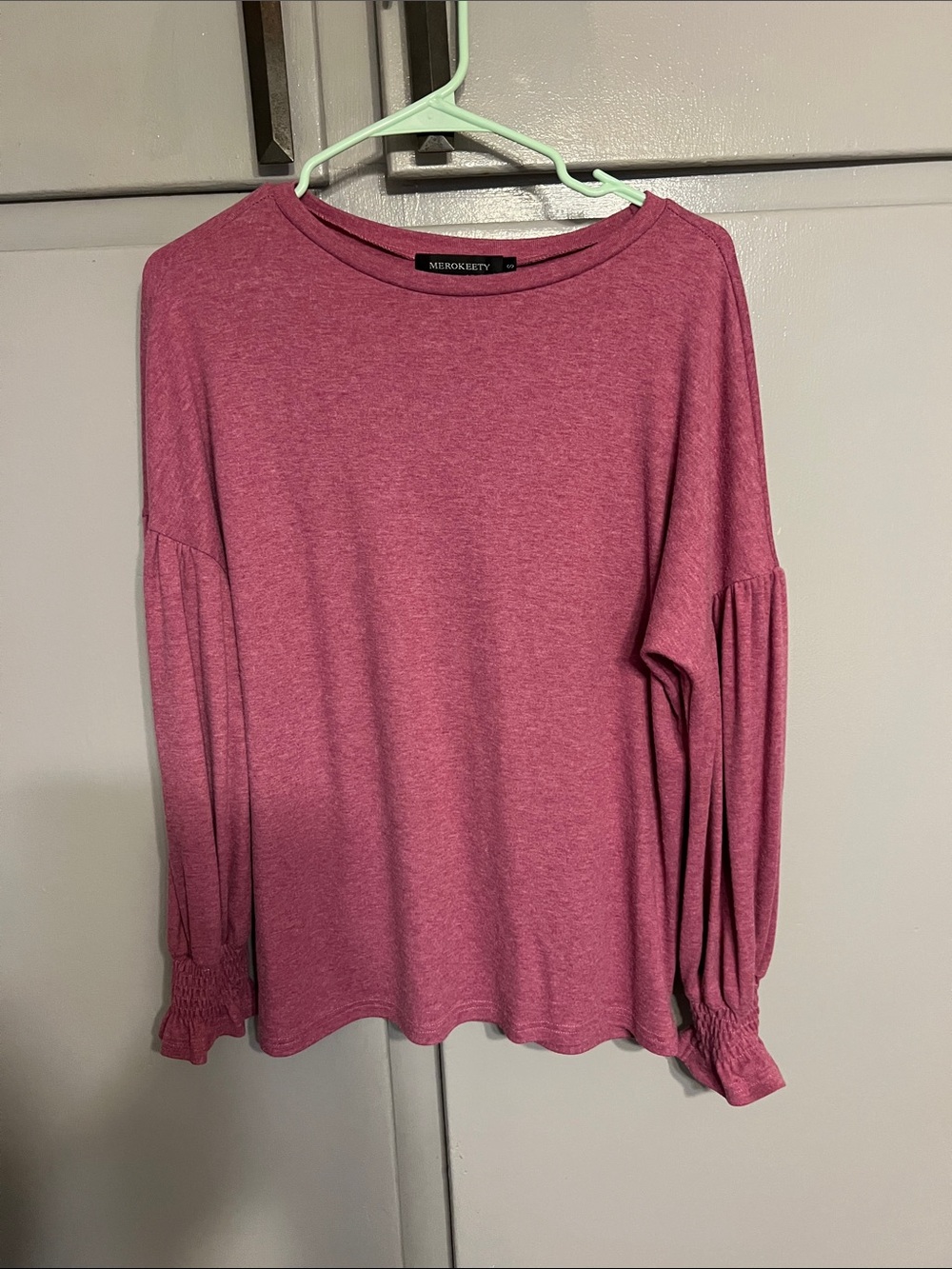 MEROCKETTY Rose Pink Long-Sleeve Smocked Cuff Tee - Relaxed Fit